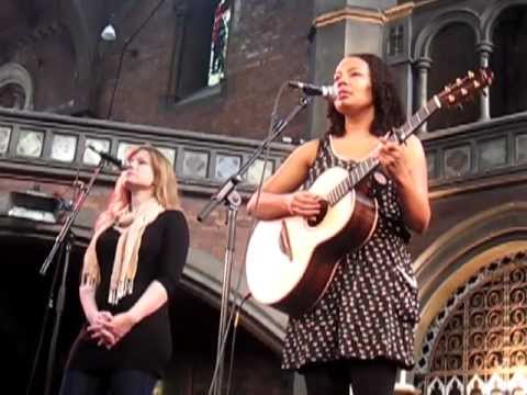 Citizen Helene - The Alex Chilton Song (Live @ Daylight Music, Union Chapel, London, 24.03.12)