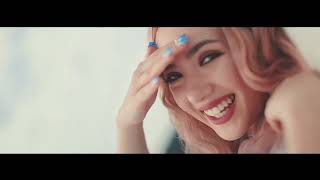 Das Video zu 'ZURÜCK ZU DIR' (jetzt ansehen) Das Video zu 'ZURÜCK ZU DIR' (jetzt ansehen)