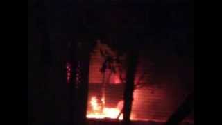 preview picture of video 'Caminhão em chamas na Central Resource em Areia Branca'