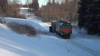 preview picture of video 'Snowplough with loco TU2-273/Снегоочиститель с тепловозом ТУ2-273'