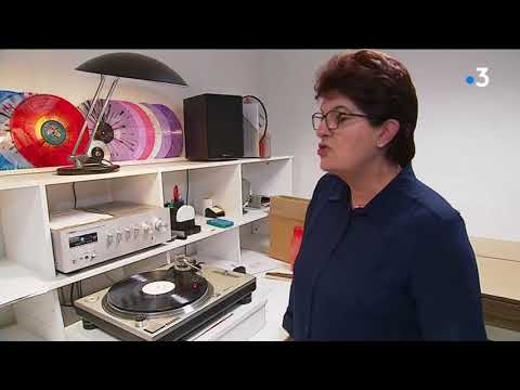 download lagu mp3 mp4 Mpo France Vinyl, download lagu Mpo France Vinyl gratis, unduh video klip Download Mpo France Vinyl Mp3 dan Mp4 Full Gratis