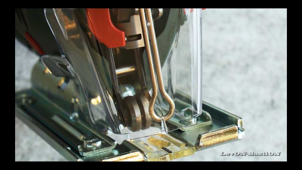 Лобзик Metabo STEB 70 Quick (601040000)  570Вт 3300ход/мин 70мм-дер 6мм-мет маятниковый в коробке