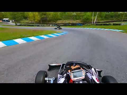 Sodi Rotax Max Evo mit Mojo D5 vs. Rotax DD2 mit Maxxis Rennkart Race Kart Fun Karting Kartbahn