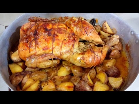 Pollo al forno intero con patate ricetta della nonna