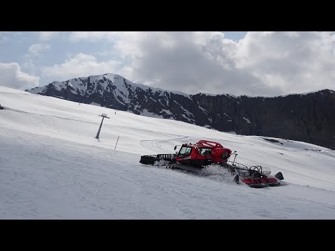 Pistenbully 800W an der Lärmstange 2 Hintertuxer Gletscher
