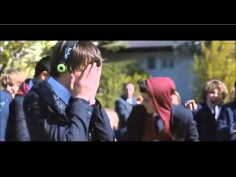 Un Boss in Salotto Trailer