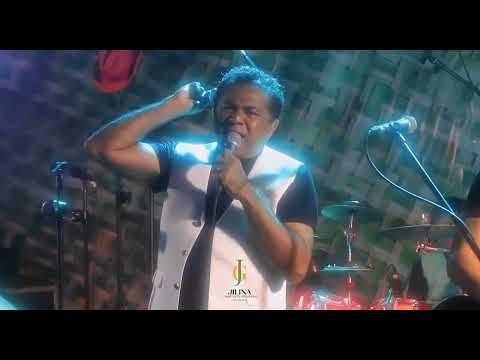 Lassana Lokaye ලස්සන ලෝකයේ by Piyal Perera Gypsies Live @ Ja Ela | AEGO MOTION