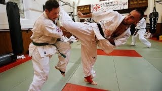 preview picture of video 'L'Okinawakan Nonancourt : le temple du Kyokushinkai français'