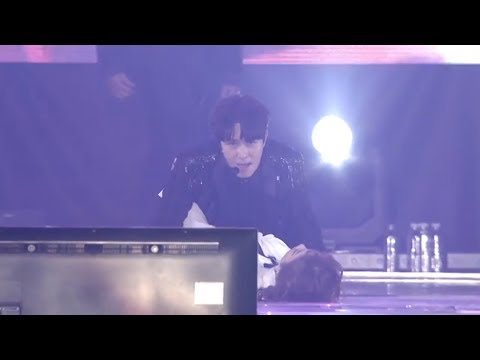 SHINHWA 2016 UNCHANGING Concert - Mannequin 마네퀸