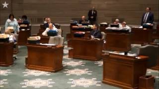 Missouri Senators sing Kumbaya
