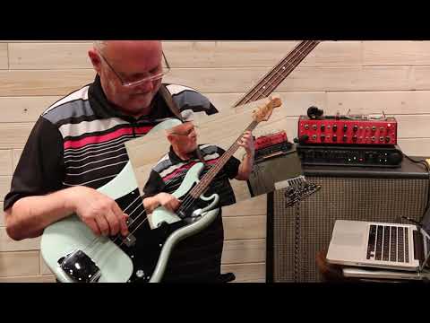 Demo SCB Sonic Blue Fretless P,  with Nordstrand "Power Blade" pickups