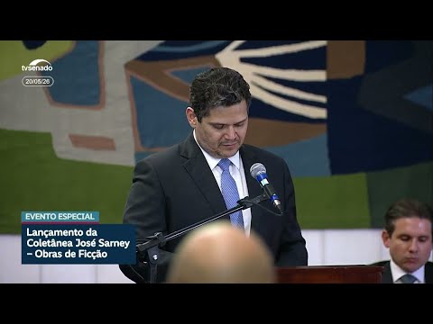 Em lançamento de coletânea, Davi ressalta papel de Sarney como 'intérprete do Brasil'