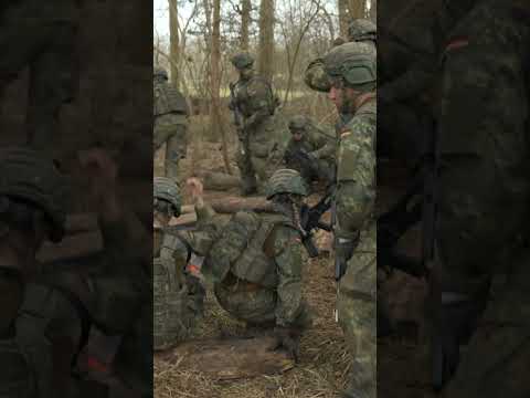 Video Thumbnail: Wald, warten, wenig Schlaf #ykollektiv