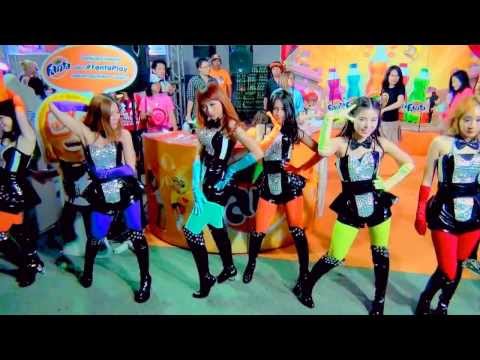 "Def-G" cover "Paparazzi+The Boys" (1) @ GIRLS' GENERATION World Tour in BANGKOK