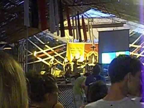 Florian Nazifi. Hosanna.