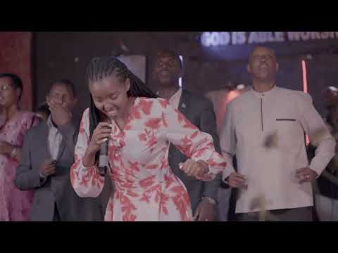 SONG IMVUGO YIWE BY SERUKIZA FAMILY FT ABAYUMBE