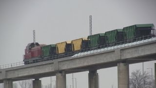 preview picture of video 'train Danube Bridge 2 3.april.2013'