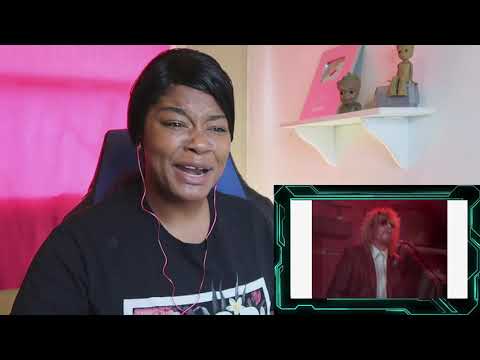 Eurythmics, Annie Lennox, Dave Stewart - Missionary Man (Official Video) REACTION!