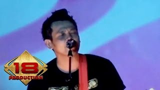 Download lagu Superman Is Dead (SID) - Bukan Pahlawan (Live Konser Malang 1 April 2013) mp3