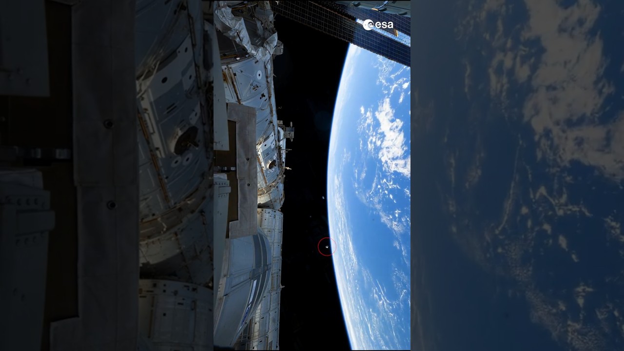 Watch as a cargo spacecraft docks at 28,000 km/h 🛰️