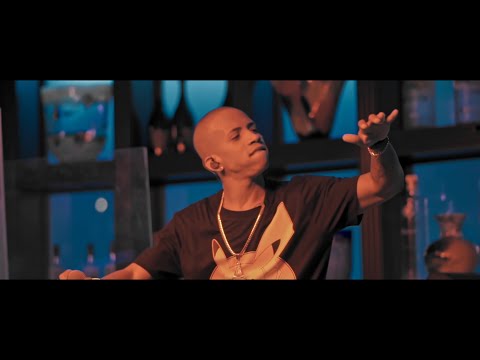 El Uniko, Yhona - El Malo (Video Concert)