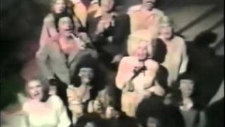 Donna Summer-On The Mac Davis Show   (1977 Gospel Medley with Dolly Parton).mp4