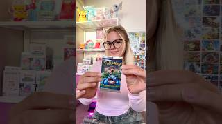 Ripping a HEAVY base set booster pack with a plot twist👀 #pokemoncards #pokemontcg