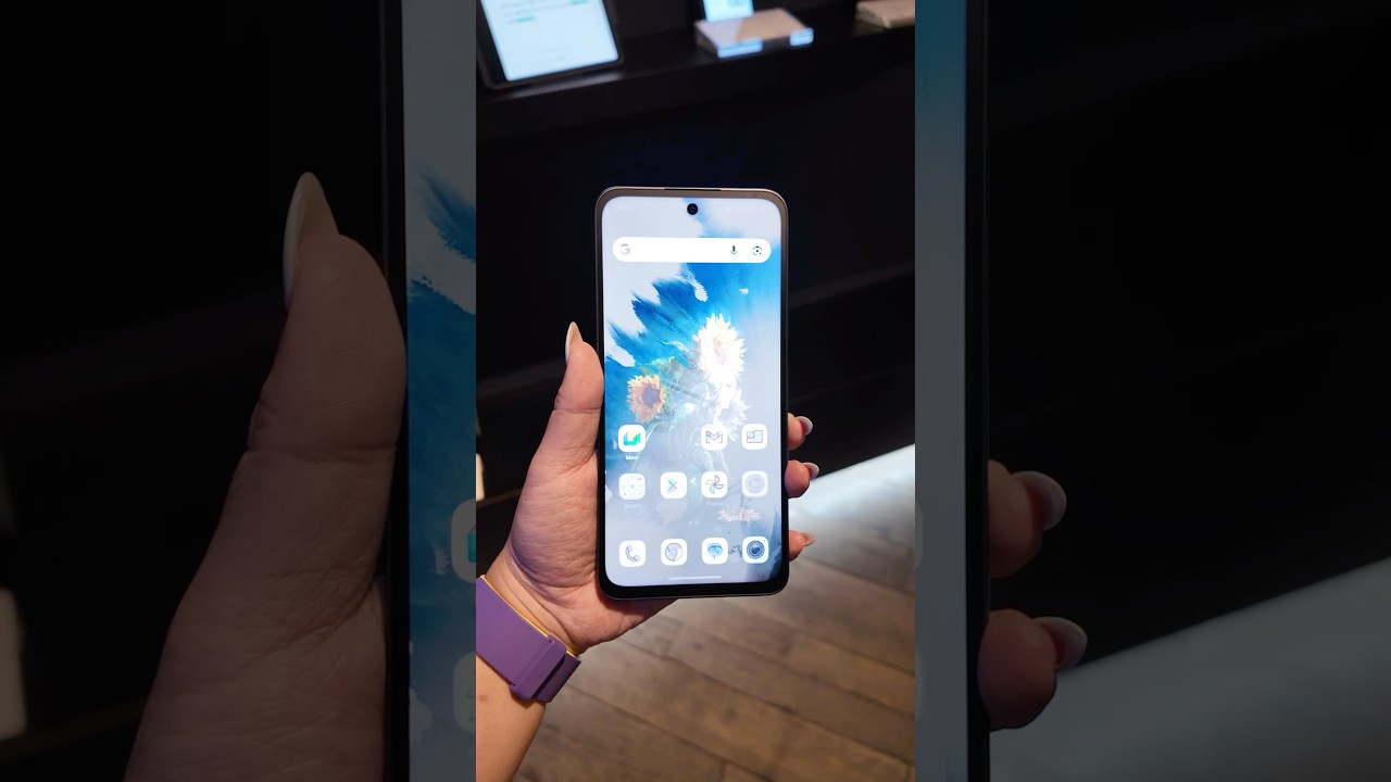 TCL's NxtPaper 70 Pro Pairs With a Stylus to Be a Notebook and a Phone