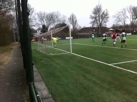 Saestum 1 (zo) vs. Baarn sv 1 (zo) 21-4-2013 14:39