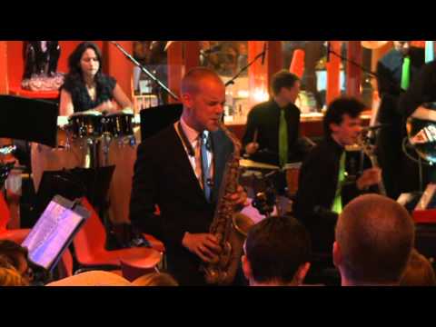Utrechtse Studenten Bigband ft. Maarten Hogenhuis - Bumper