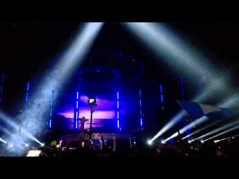 EDC Las Vegas 2015 - circuitGROUNDS - Eric Prydz (Opening - 1 of 4)