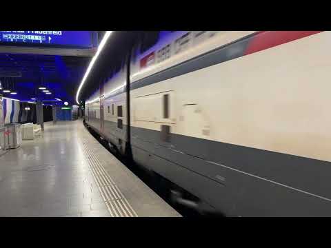 IC8 Richtung Romanshorn am Zürcher Flughafen (28.06.2022)