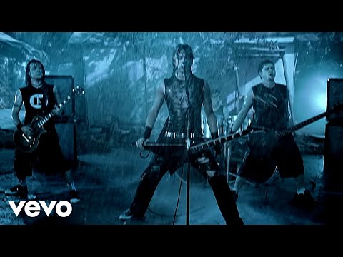 Bullet For My Valentine - Tears Don't Fall (Official Video)