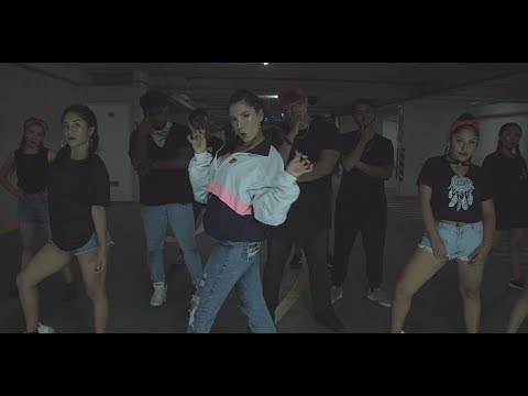 CON CALMA - DADDY YANKEE l CON FALDA - GIANELLA CLAVIJO (PARODIA)