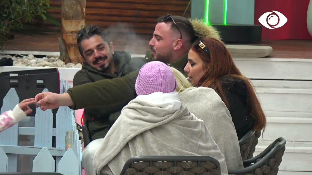 “Je provokuese”/ Ronaldo-Teas:Një nga qëllimet e tua është të dalësh çift