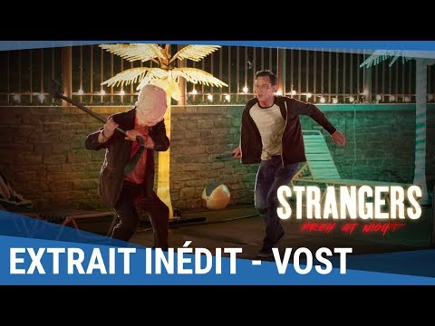 STRANGERS PREY AT NIGHT – un extrait déjà culte