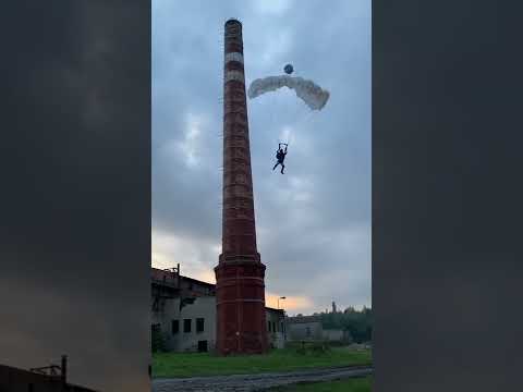 ultra low BASE jump - 27m chimnay