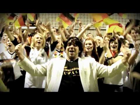 Ikke Hüftgold - Fussballgötter  WM Song 2010