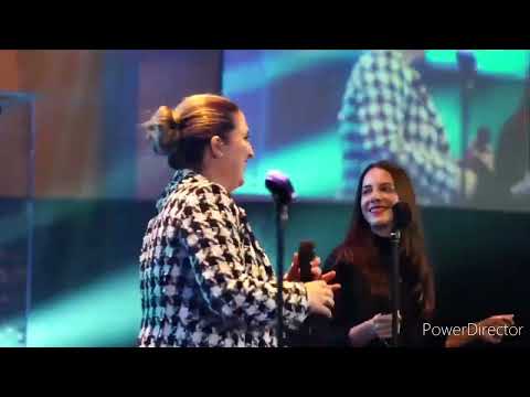 Hay poder en la sangre de Cristo - New Wine LETRA