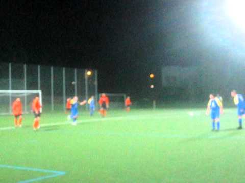 Achim Schenk zum 4:1 für den 1. Rödelheimer FC 02 gegen den SV Griesheim Tarik am 29.09.2010