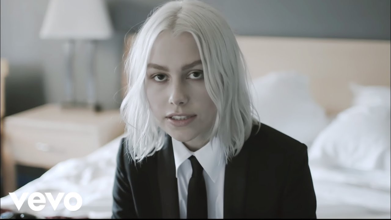 Phoebe Bridgers - Motion Sickness (Official Video) - YouTube