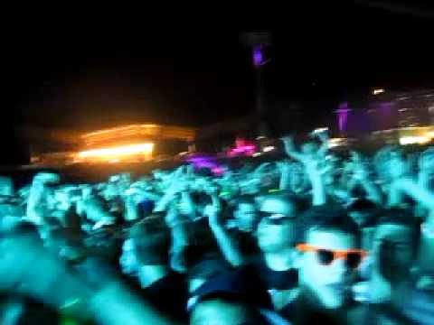 Kaskade vs. Dada Life