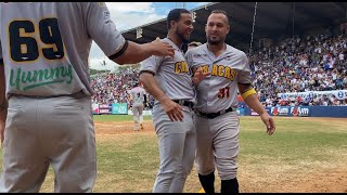 Momentos del juego entre Leones del Caracas y Tiburones de La Guaira del 6 de noviembre del 2022