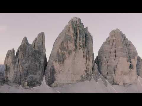 Thomas Gianola & Jacob Harmer climbing Comici-Dimai (E3), Tres Cime di Lavaredo, Dolomites July 2020