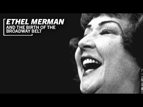 Ανάλυση της ερμηνείας της Ethel Merman [Έθελ Μέρμαν] στο «I Got the Sun in the Morning» [«Έχω τον ήλιο το πρωί»] του Irving Berlin [Ίρβινγκ Μπερλίν], από την αναβίωση του Annie Get Your Gun [Άννυ, πάρε το όπλο σου] στο Lincoln Center (1966). Η μεγάλη ένταση της στηθικής φωνής και η καθαρή άρθρωση της Merman αποτέλεσαν το πρότυπο της στηθοφωνητικής προβολής στο μιούζικαλ.