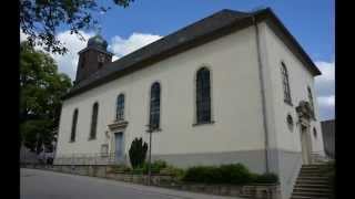 preview picture of video 'Evangelische Kirche Kirchardt mit Glockenläuten'