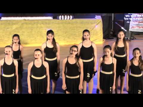 להקת "הקול במחול" הדר המושבות בשיתוף להקת קולות המושבה - בשיר אמא