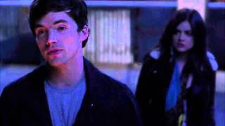 Pretty Little Liars: Ezra Fitz Dies (4x24) Pretty Little Liars: Ezra Fitz Dies (4x24)