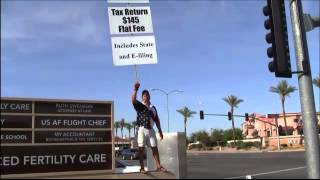 preview picture of video 'Sign Spinner Human Billboard in Phoenix Az Ron Advertises Your Business'