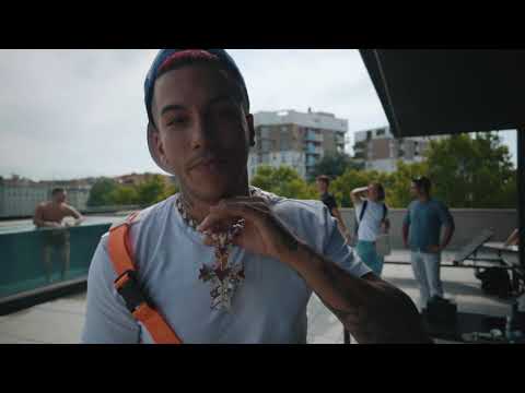 Delivery Risivi Colorful Stealth Link per Sfera Ebbasta